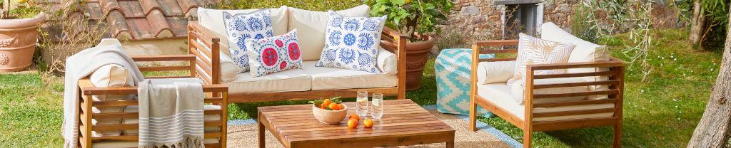 houten tuin meubels, kussens en producten voor in de tuin