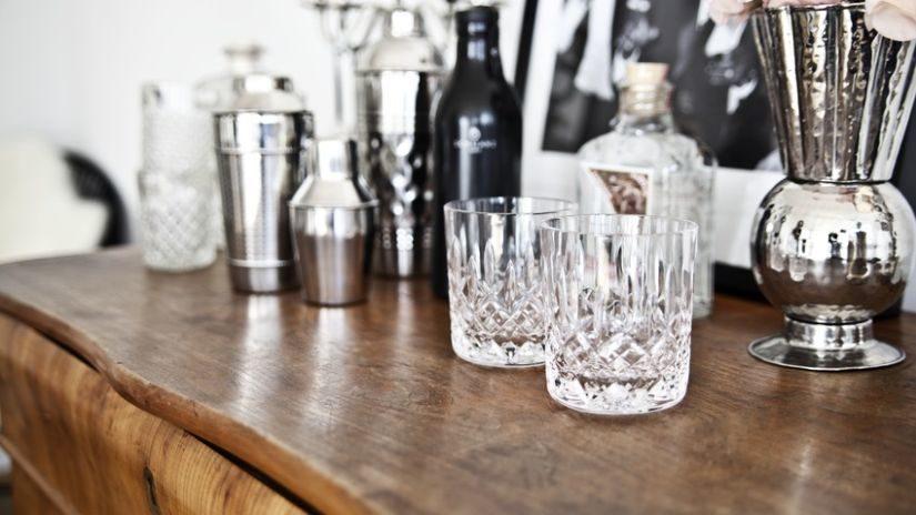 Elegantný strieborný shaker