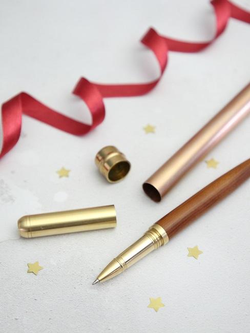 Furoshiki Einpacktrend Stift auf Papier