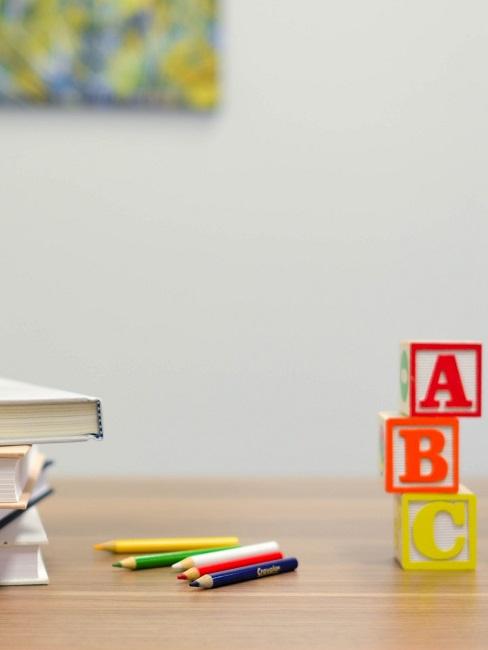 Tischdeko Einschulung Bücher Buchstaben Tischdeko Einschulung Bücher Buchstaben
