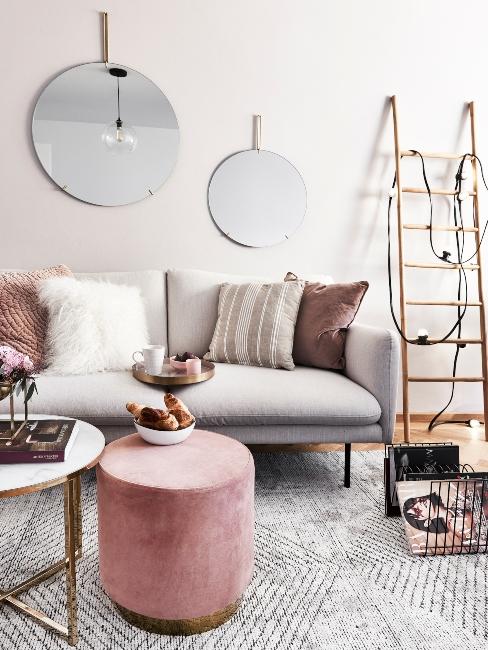 gris-perle-fauteuil Fauteil gris et pouf rose en velours