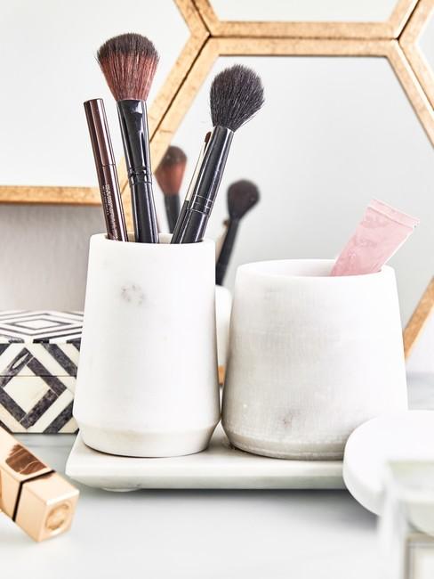 MakeUpOrganizer1