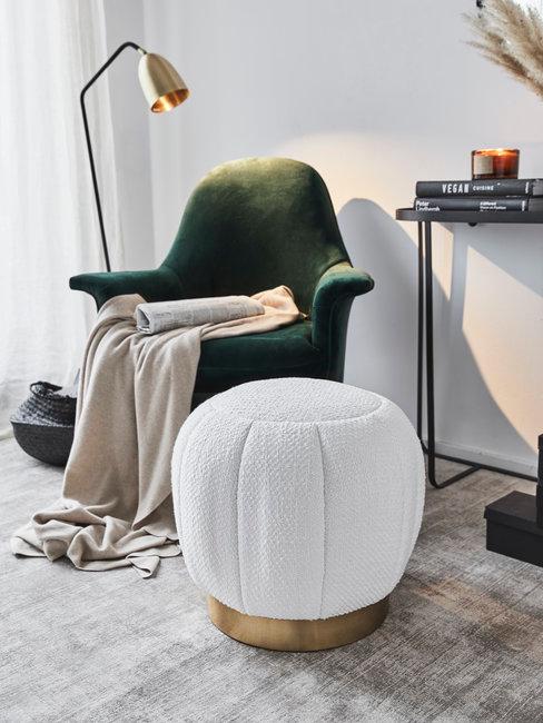 winter decoratie Winter decoratie groen met witte poef