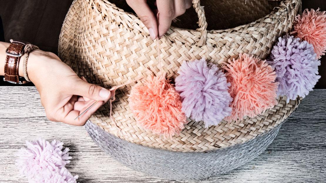 DIY-panier-pompons-3 DIY-panier-pompons-3