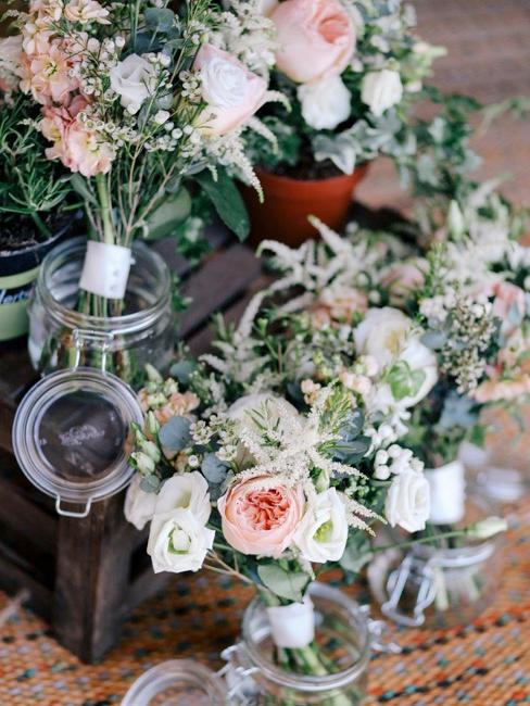 Accesorios de boda Ramos de flores de boda en botes