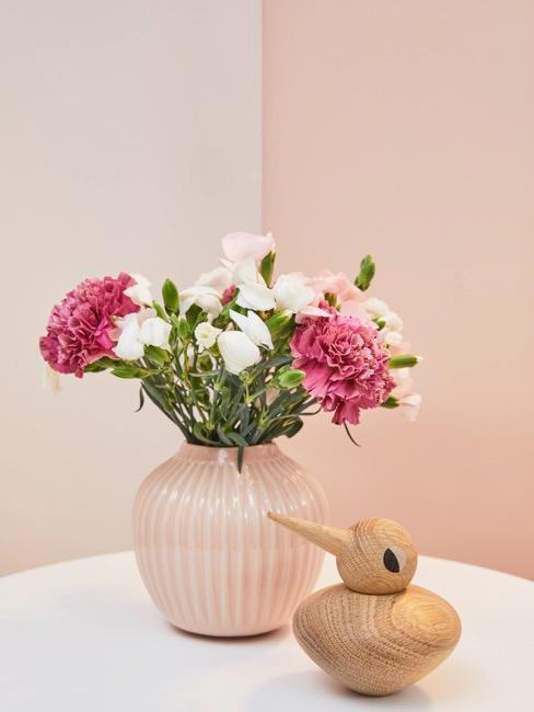 Regalos para mamá Jarrón rosa palo con flores