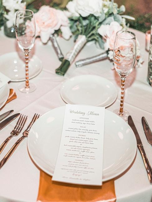 Menükarten Hochzeit Vorlage Menükarten auf Hochzeitstisch