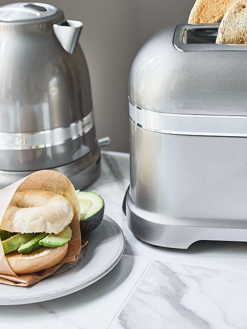 Vintage Küchengeräte - The Reading Chair