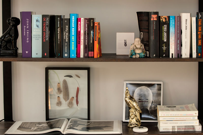 Odette Simons Bücherregal Bilder