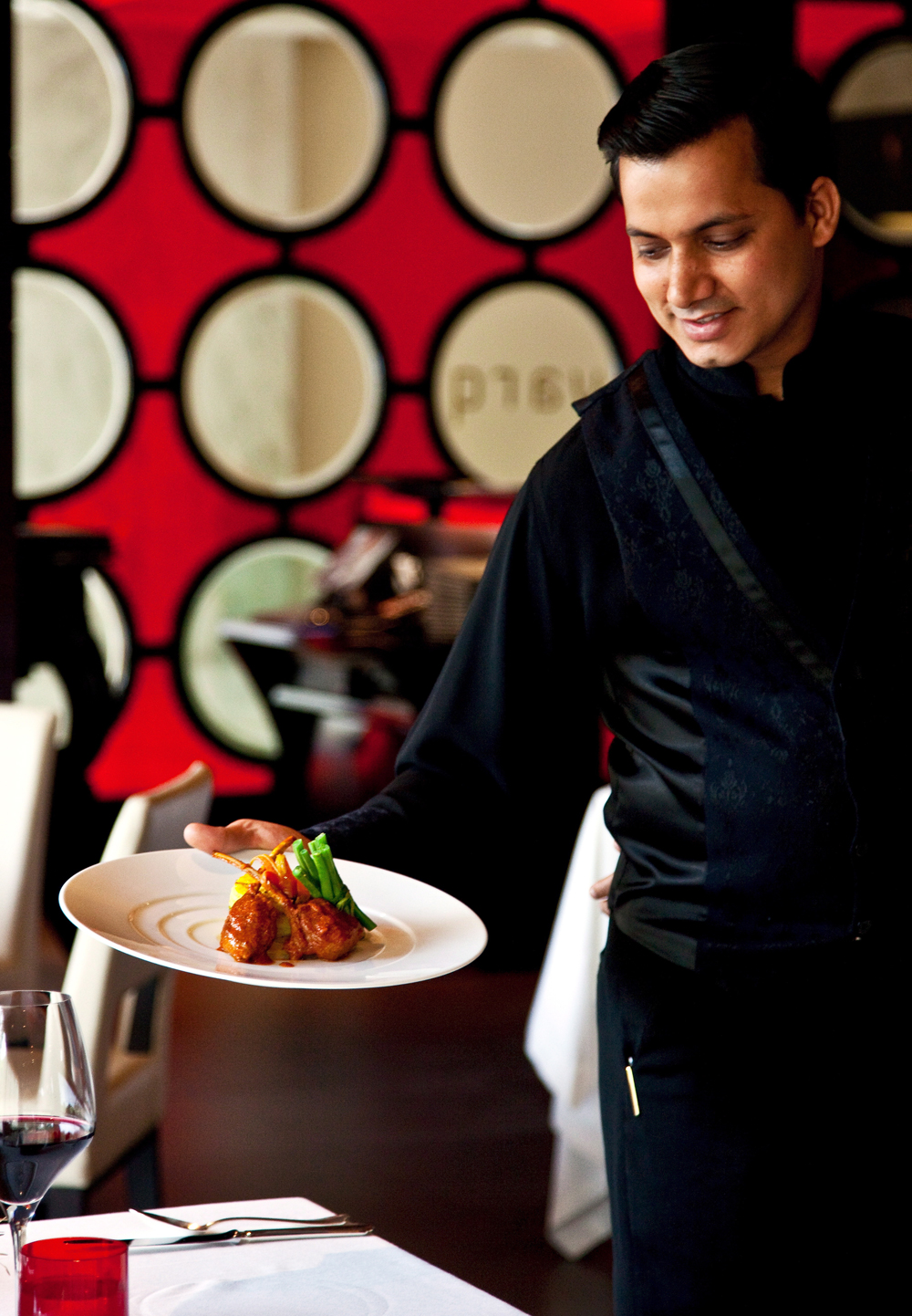 kellner indien essen