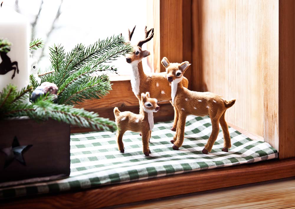 Weihnachtliche Deko in Tirol auf der Hütte