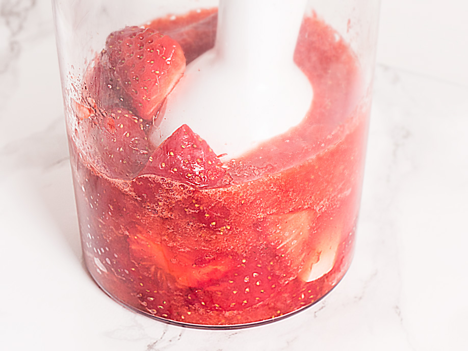 westwing-erdbeerlimonade-erdbeerpuree