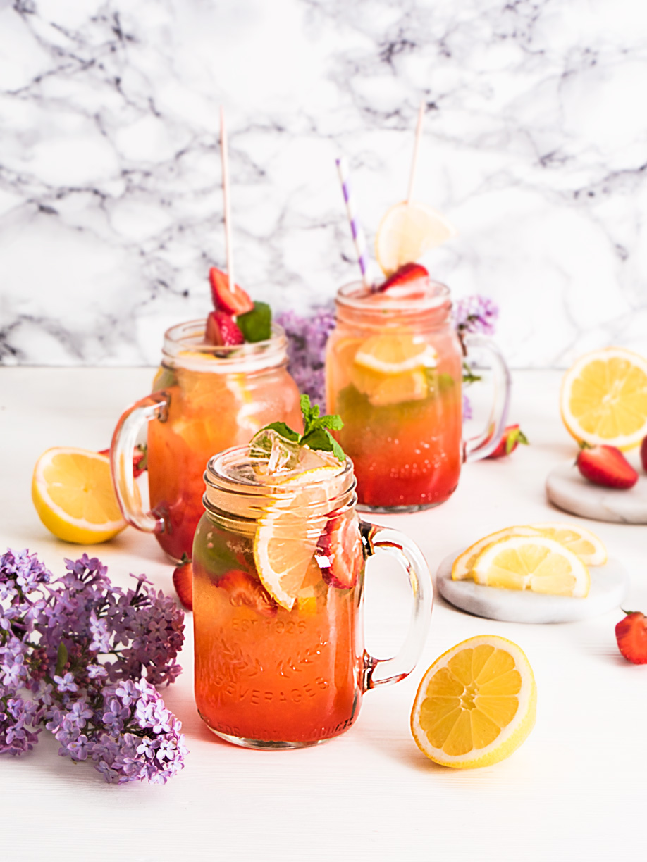 westwing-erdbeerlimonade-in-glaesern