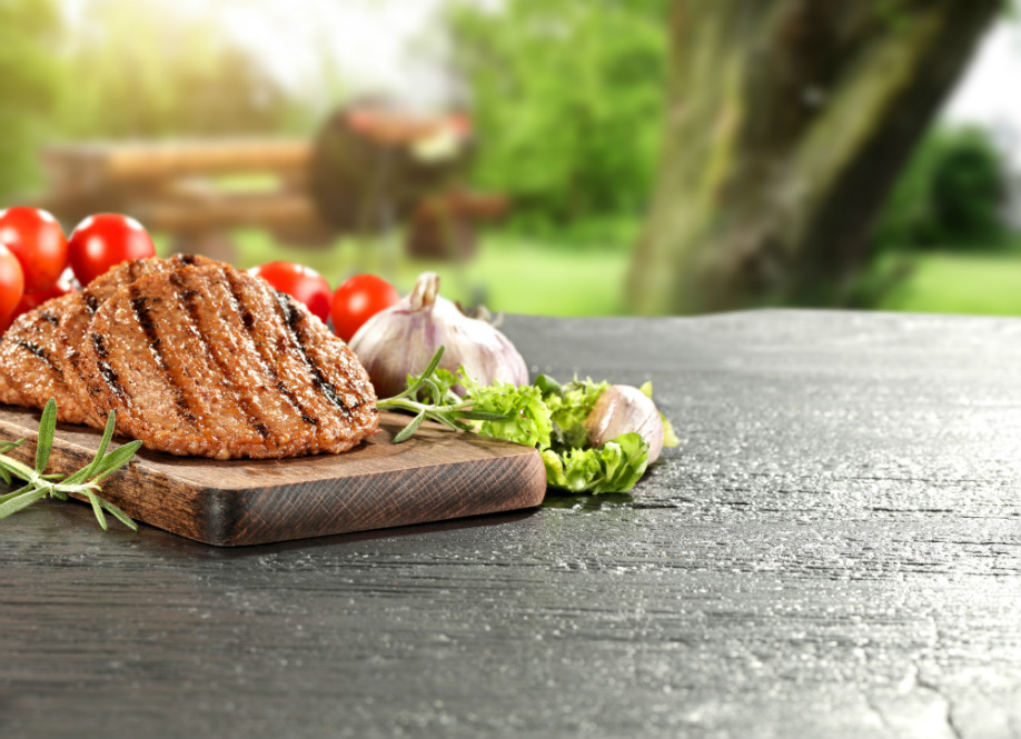 westwing-barbecue-gegrilltes-fleisch