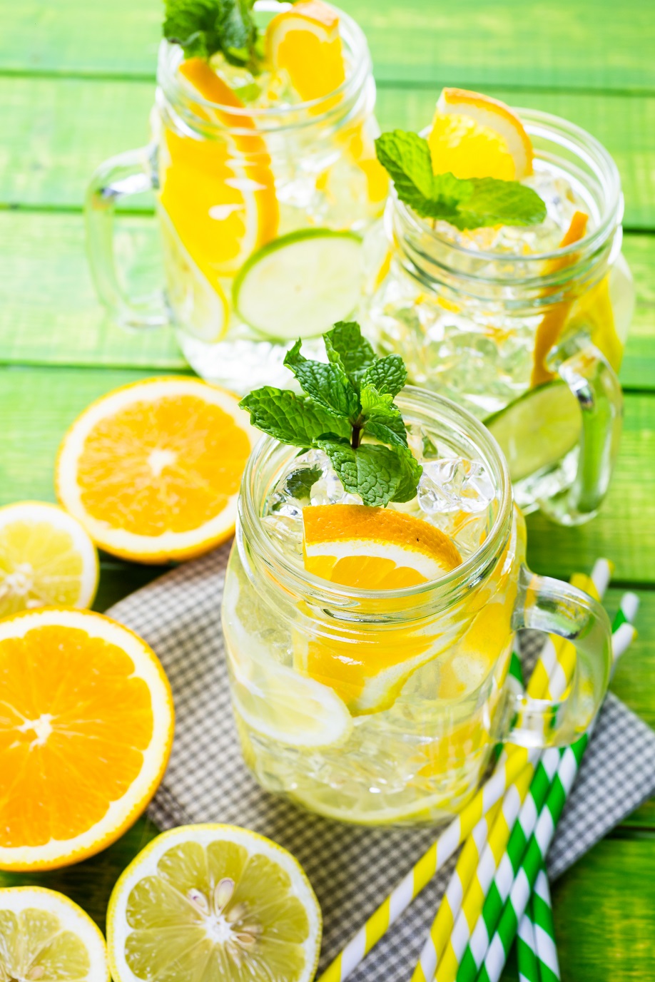 westwing-flavoured-water-orange-zitrone