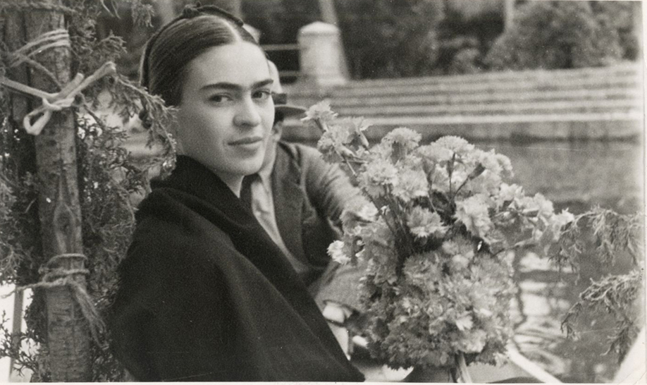 westwing-frida-kahlo-portraitbild