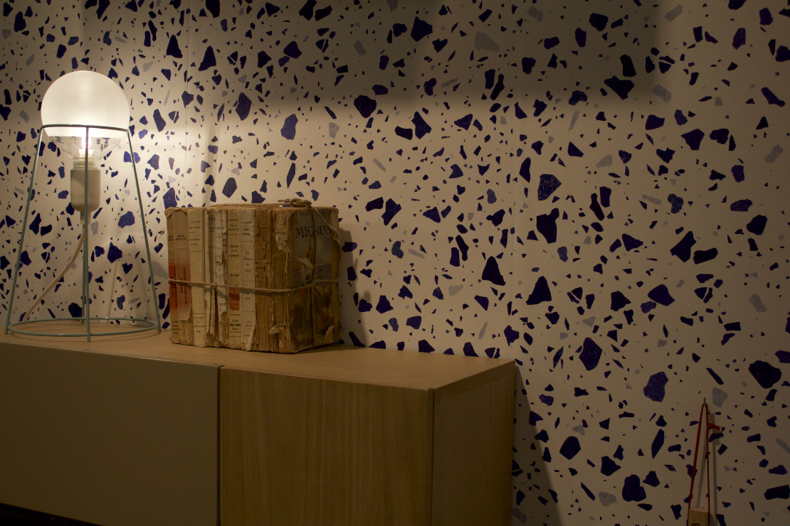 maison-objet-holz-schrank