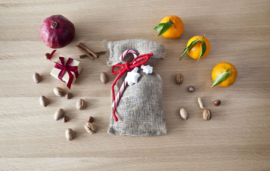 westwing-nikolaus-sack-befüllen