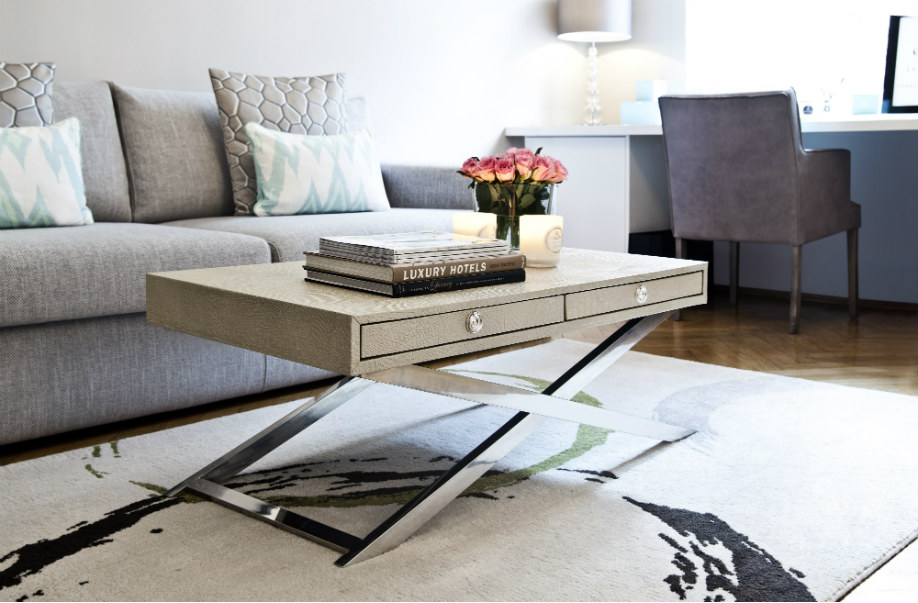 westwing-hausbesuch-stephanie-couchtisch