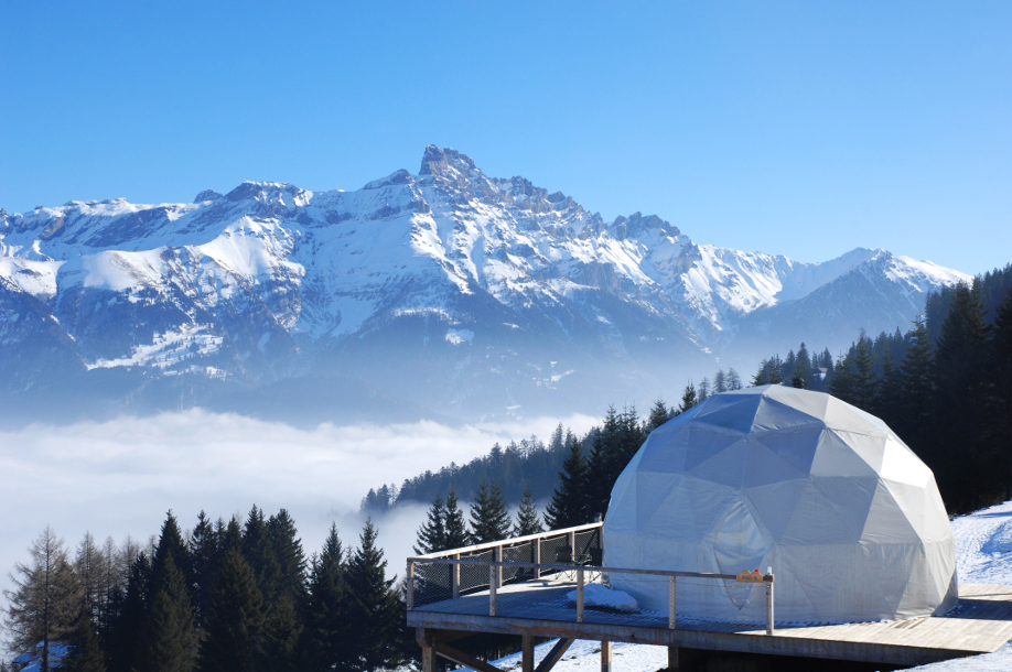 westwing-whitepod-Iglus-panoramablick