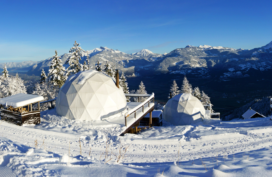 westwing-whitepod-Iglus-panoramablick