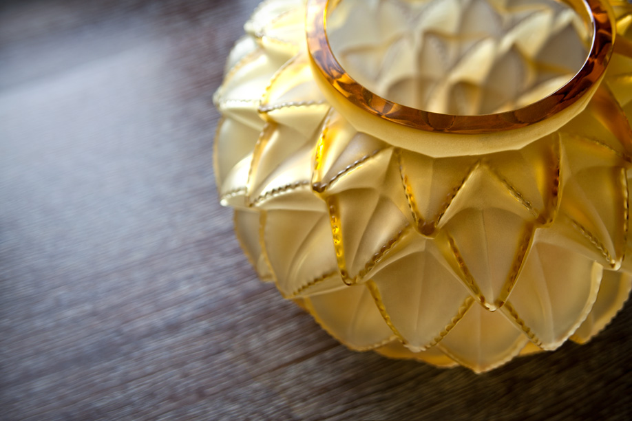 westwing_hausbesuch-jasmin-taylor-gold-vase