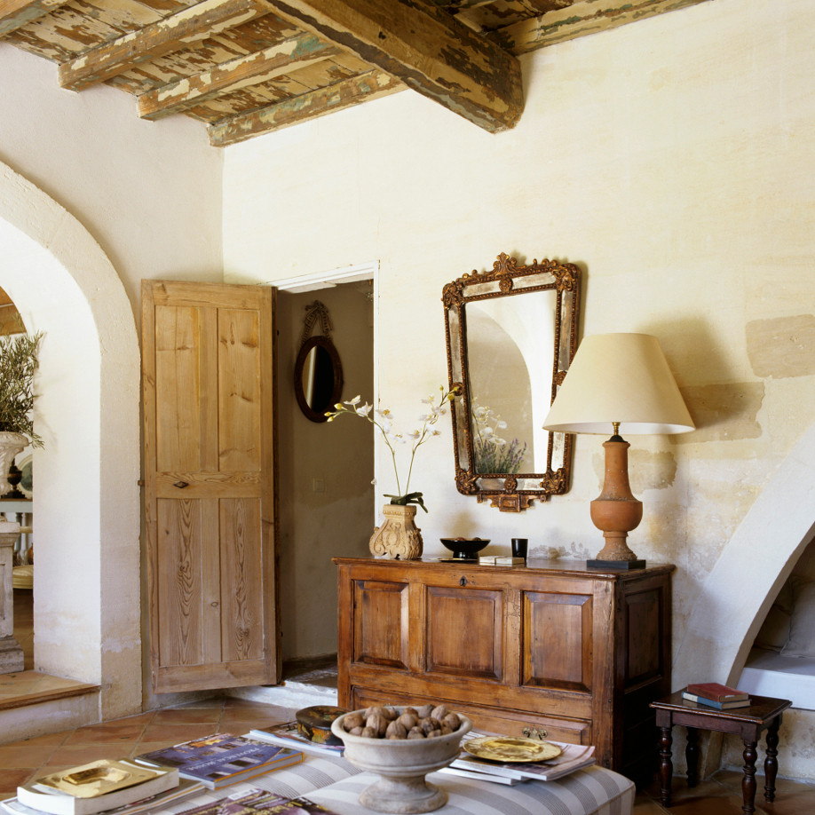 westwing-provence-stil-holzkommode