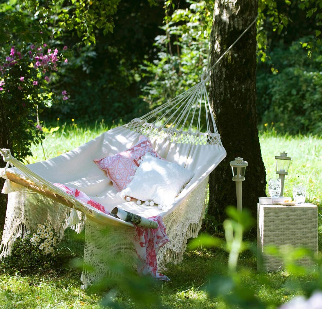 westwing-cocooning-haengematte-in-weiss