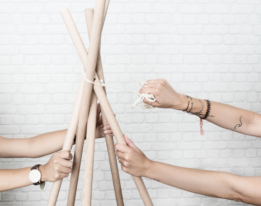Westwing-DIY-Tipi-umwickeln