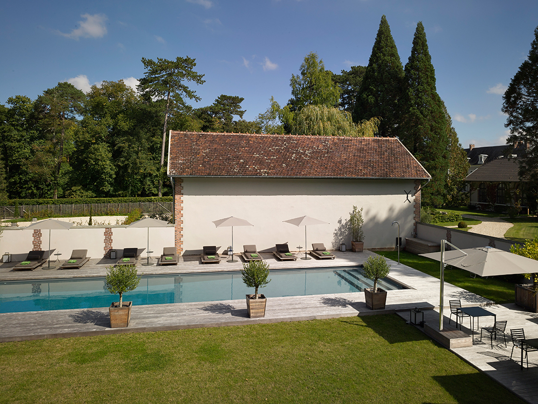 westwing-chateau-resle-piscina