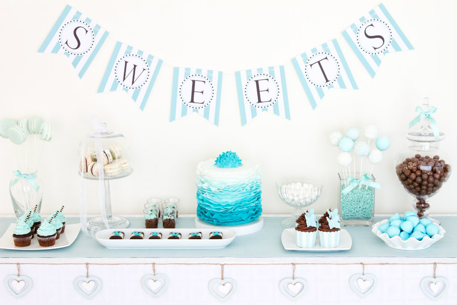 Deliciosa mesa de postres westwing-buffet-postres-1