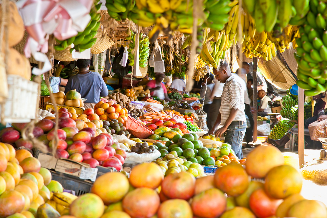Mercado de frutas en Kenia
