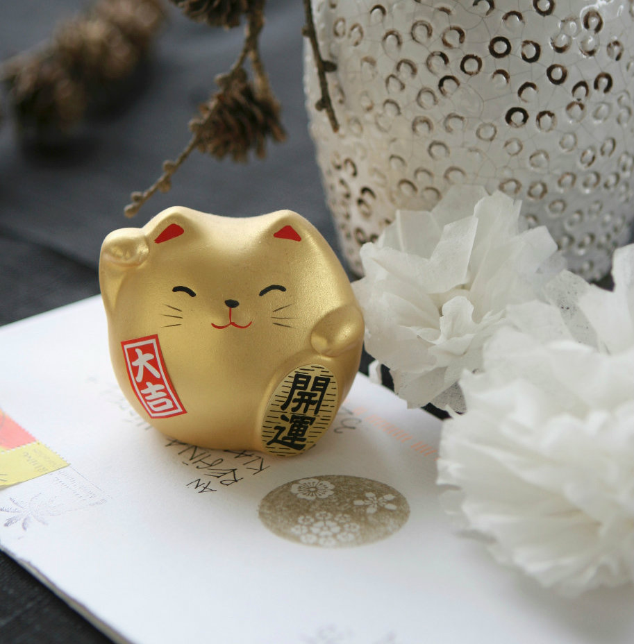 Amuletos japoneses maneki-neko