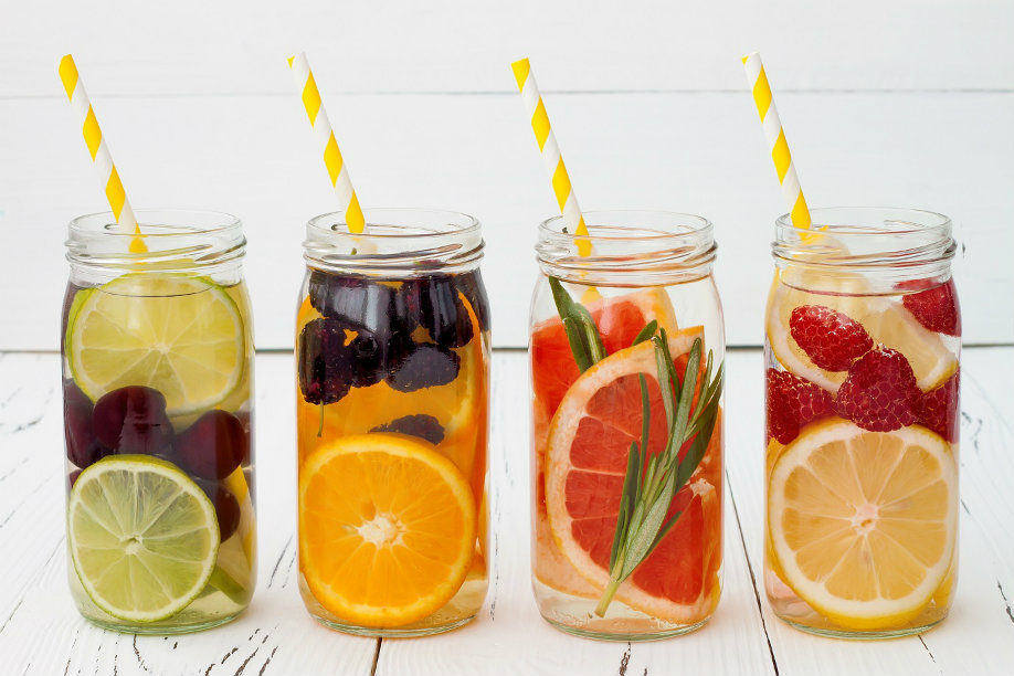 Agua con fruta