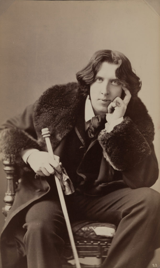 Napoleon Sarony (1821-1896), Portrait d’ Oscar Wilde #15, 1882. © Bibliothèque du Congrès, Washington. Napoleon Sarony (1821-1896), Portrait d’ Oscar Wilde #15, 1882. © Bibliothèque du Congrès, Washington.