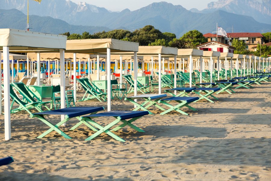 Bagno Marechiaro Forte dei Marmi Estate Spiagge Versilia Bagno-marechiaro, Forte-dei-marmi, Estate, Colori, Dalani, Mare, Relax, Style, Versilia, Estate-in-versilia, La-capannina