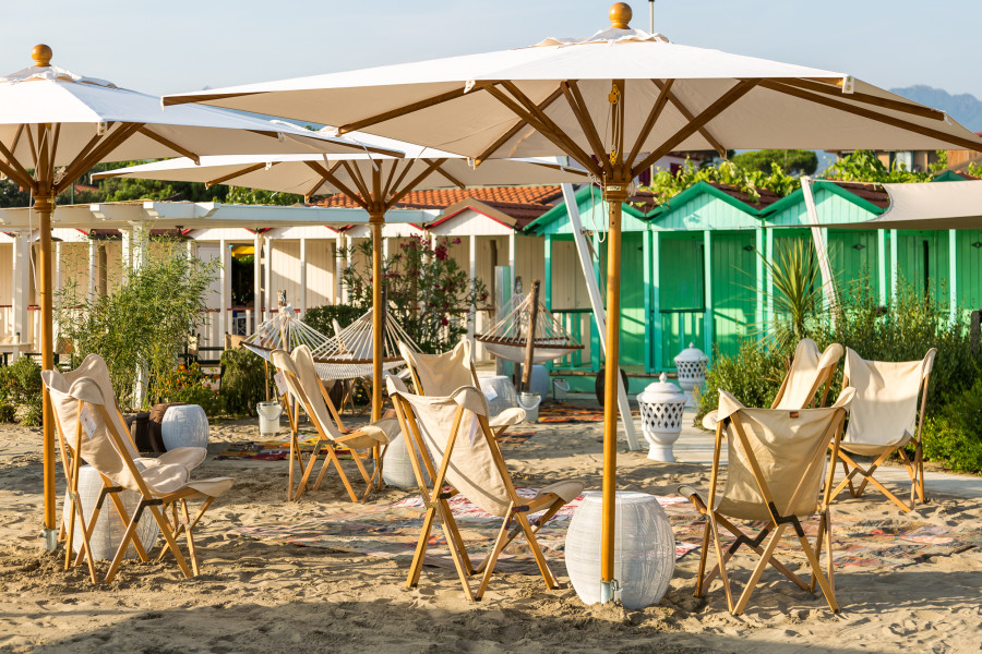 Bagno Marechiaro Forte dei Marmi Estate Spiagge Versilia Bagno-marechiaro, Forte-dei-marmi, Estate, Colori, Dalani, Mare, Relax, Style, Versilia, Estate-in-versilia, La-capannina