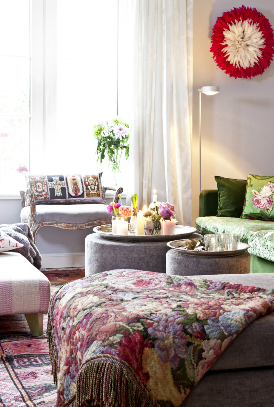 Dalani Stile Etnico Living Orientale con Tessuti a Fiori Candele e Luci Dalani, Stile, Etnico, Primavera, Relax, Trend