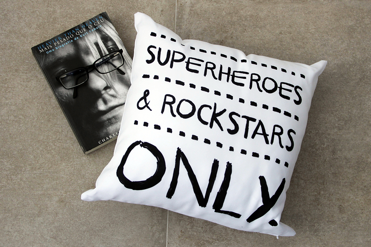 Lettering Cuscino Stampato Bianco e Nero Lettering, Arredamento, Arte, Design, Trend, Vintage, Arredare-con-le-lettere