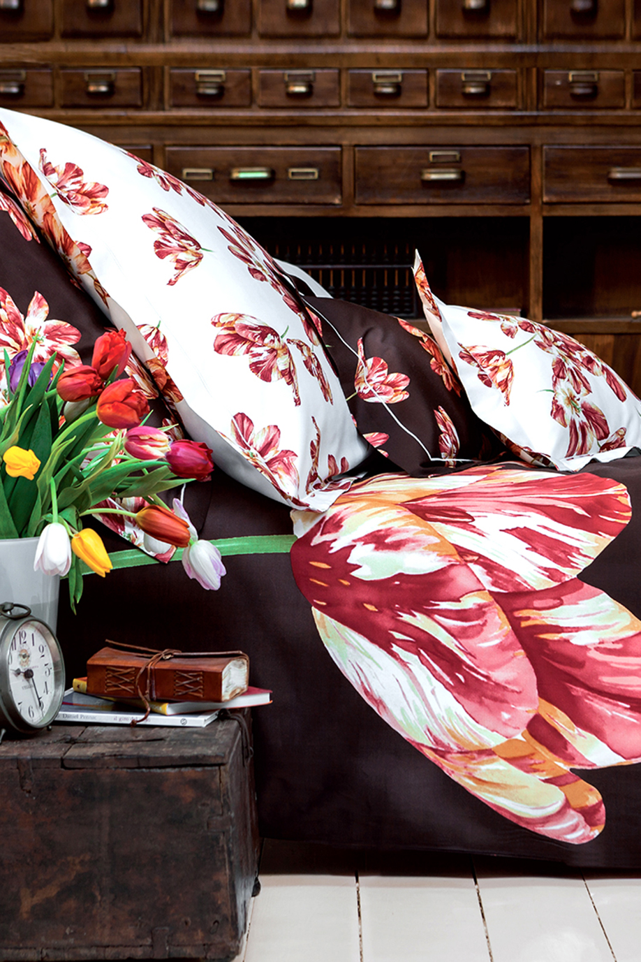 Dalani Mirabello Collezione Biancheria Letto Federe e Lenzuola con Tulipani Rossi Dalani, Mirabello, Design, Fiori, Immagini, Natura, Primavera, Letto