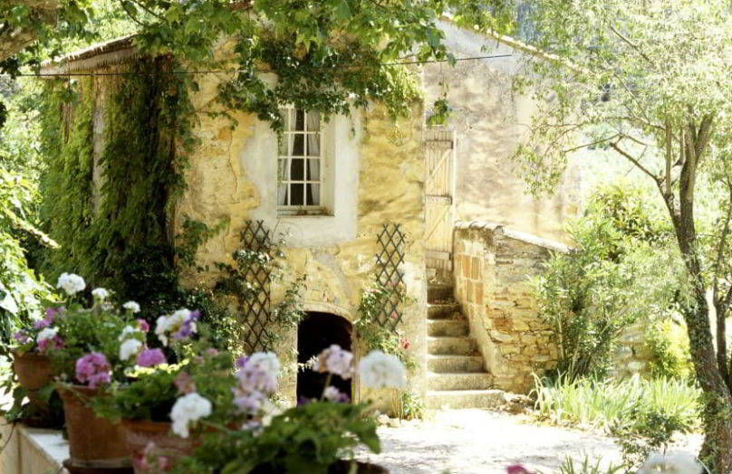 Provenza style: affresco Country