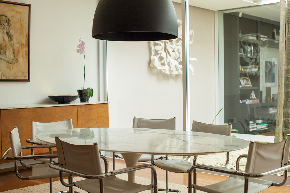 Dalani Stile Classico Brasile Sala da Pranzo con Tavolo Sedie e Lampada Dalani, Stile Classico, Brasile, Casa, Colore, Moda, Arte