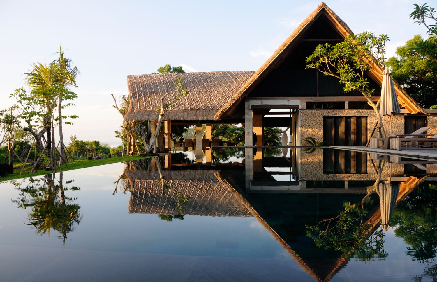 Dalani, Bali, Relax in un Bellissimo Resort con Piscina Dalani, Bali, Relax, Natura, Colori, Oriente, Spiagge