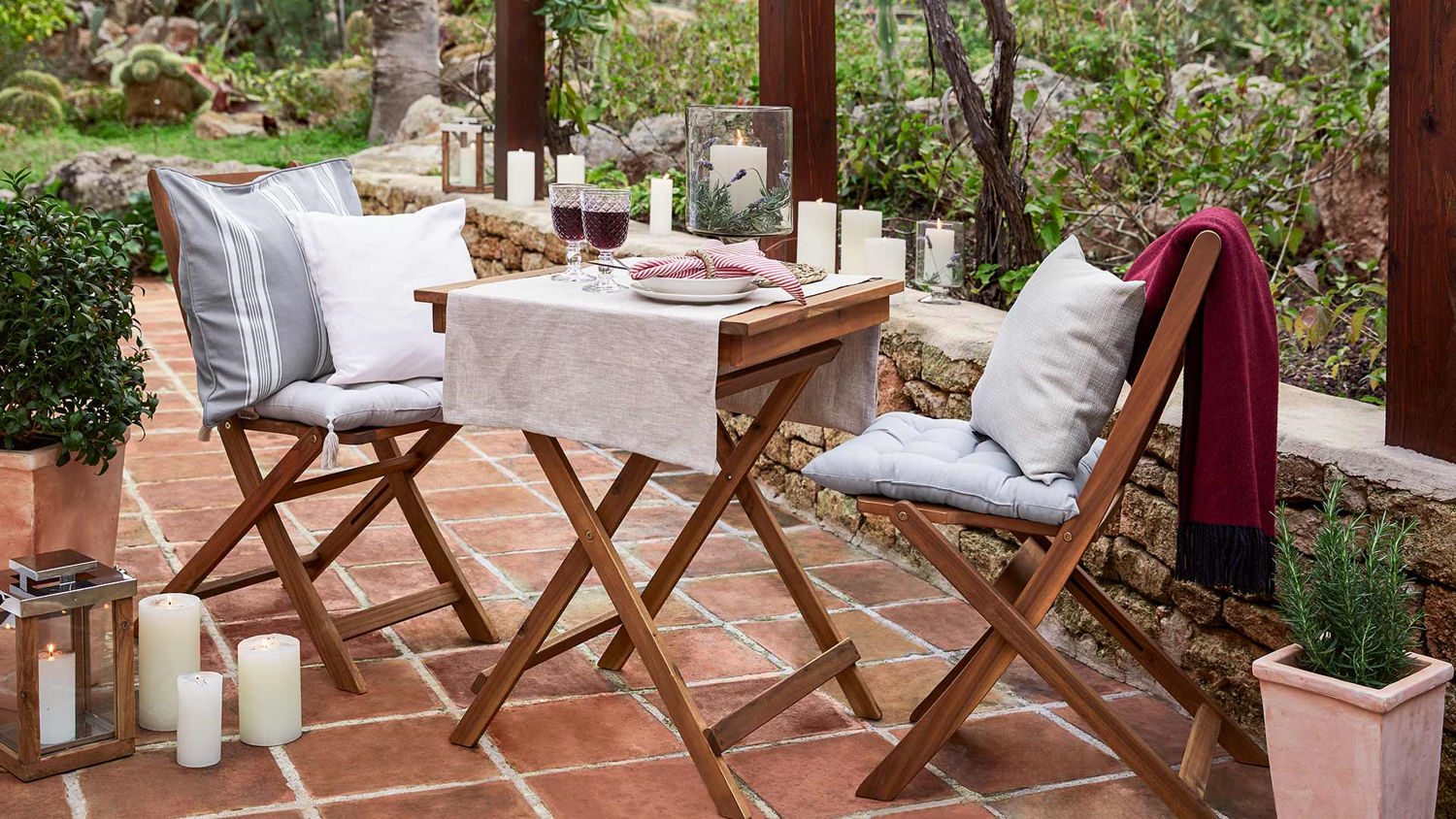 Westwing, Decorare il balcone, Arredamento, Decorazioni, Fiori, Idee, Outdoor, Primavera
