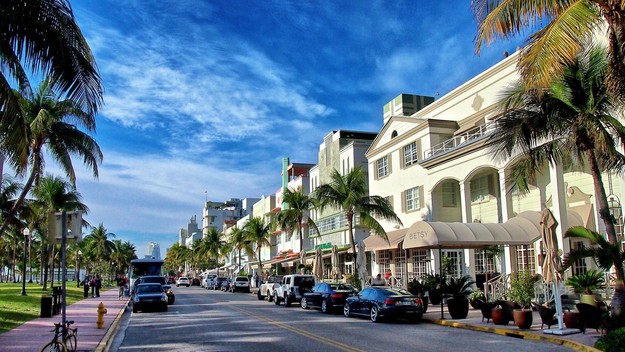 Dalani Miami Ocean Drive Dalani, Miami, Ispirazioni, Vintage, Arte, Colori, Cinema, Design, Style