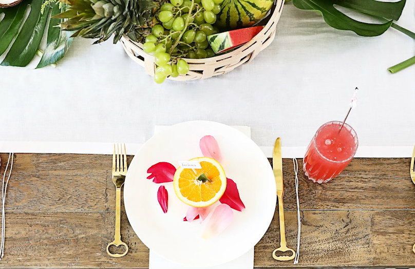 Una tavola in stile tropical