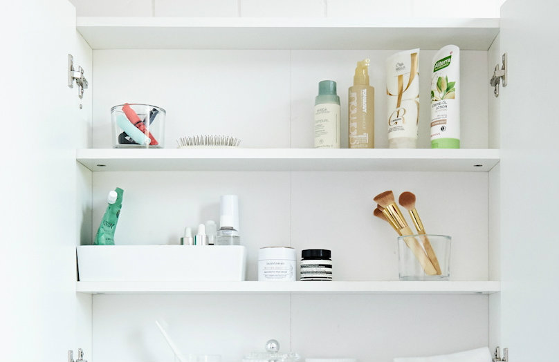 Ripiani ordinati e puliti - Consigli per il vostro bagno
