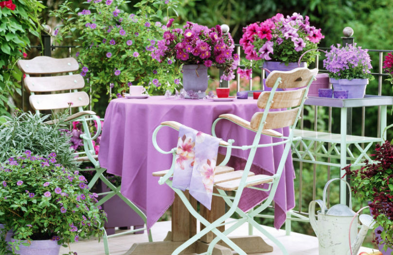5 idee per decorare il balcone in primavera