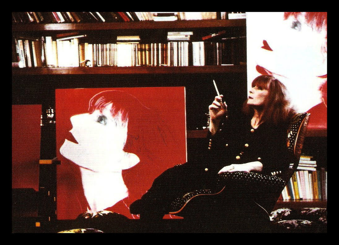 Dalani, Sonia Rykiel Ritratta nella sua Casa in Posa con l'Opera di Andy Warhol nel 1986 Dalani, Sonia Rykiel, Arte, Moda, Style, Parigi, Passione