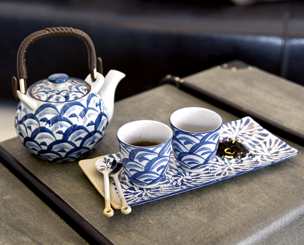east-meets-west-servies
